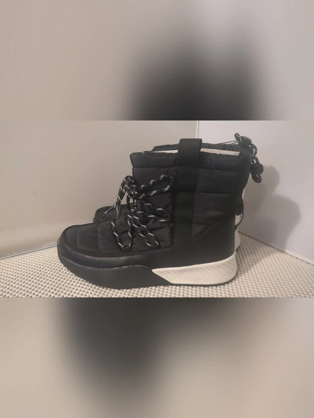 Time and Tru Women's Size 7 Puffy Drawstring Winter Boots Black/ White NWT